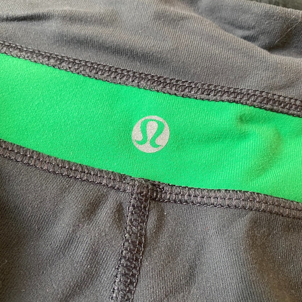 Lululemon Athletica Grey Capris (green stripe)